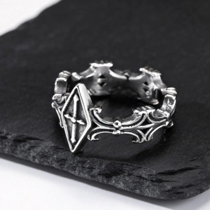 Avant Bague Gothique Croix Royale