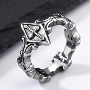 Bague Gothique Croix Royale
