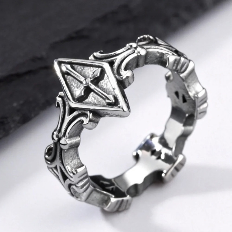Bague Gothique Croix Royale