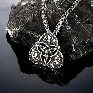 Avant Collier Viking Triskel Runique des Trois Destins Modele 1