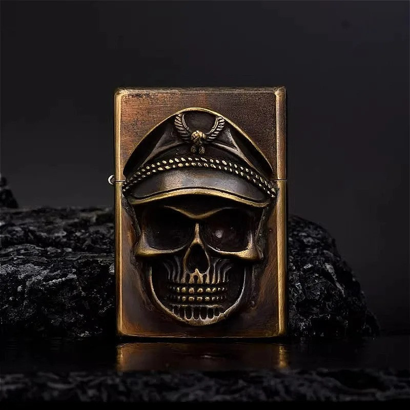 Briquet Tête de Mort Crâne Officier “Autorité Funeste”