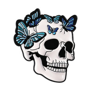 Pins Tête de Mort Vol de Morphos : Crâne de Nacre et Papillons Azur