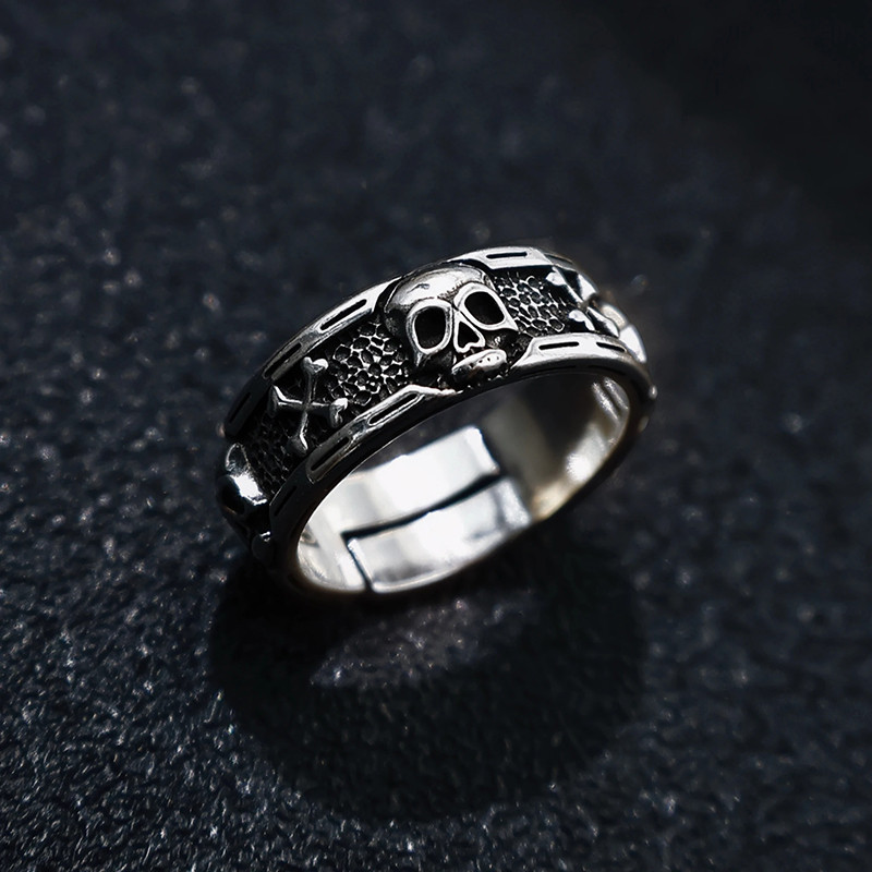 Bague Têtes de Mort Croisées Rock  Pirates