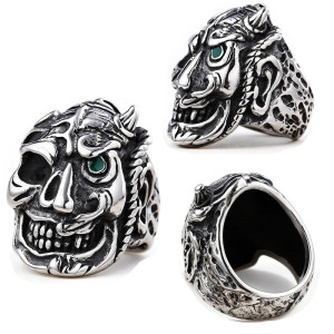 Vue detaille Bague Oni Japonais Tête de Mort