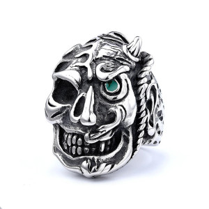 Vue generale Bague Oni Japonais Tête de Mort