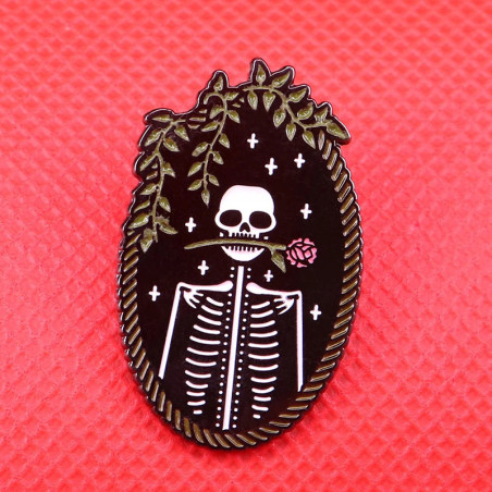 Pins Tête de Mort Sérénade Nocturne "Squelette à la Rose et Lierre"