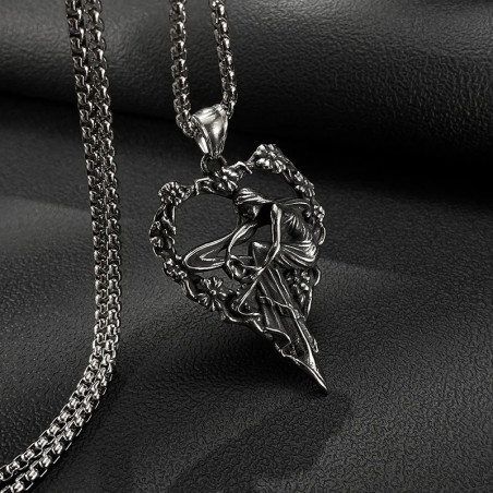 Vue de face Pendentif Tête de Mort Sorcière Gothique