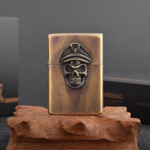 Briquet Tête de Mort Crâne Officier “Commandement Sombre”
