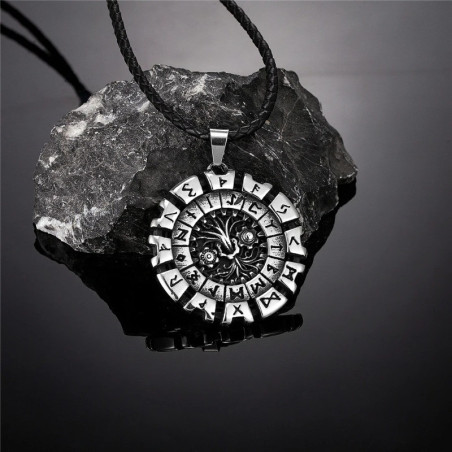 Collier Viking Roue Runique du Destin Nordique Modele 2