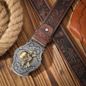 Ceinture Tête de Mort Western « Blason du Crâne Hors-la-Loi » Couleur Marron