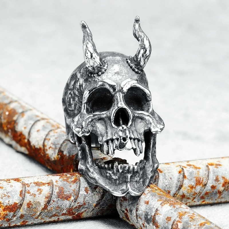 Avant Bague Tête de Mort Satan Hurleur