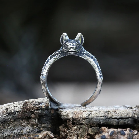 Vue de Face Bague Tête de Mort Chauve-Souris Nocturne
