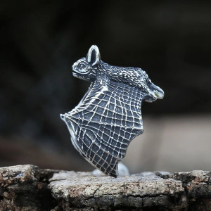 Vue Laterale Bague Tête de Mort Chauve-Souris Nocturne