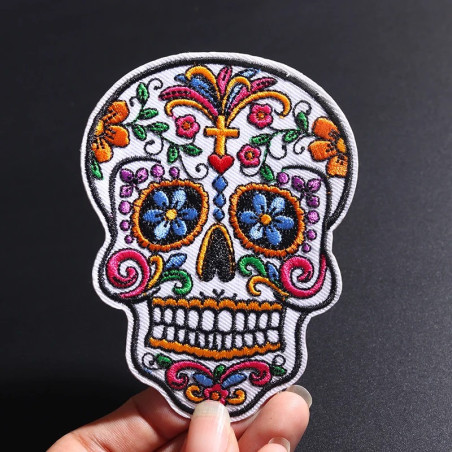 Avant Écusson Tête de Mort Calavera Mexicaine Brodée "Dia de los Muertos" -  10 xm x 7.5 cm