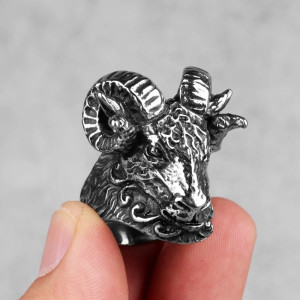 Bague Tête de Mort Bélier des Enfers