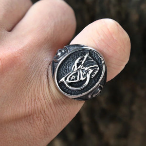 Vue portee Bague Tête de Mort « La Grande Faucheuse »