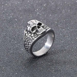 Avant Bague Tête de Mort « Crâne Fracturé »