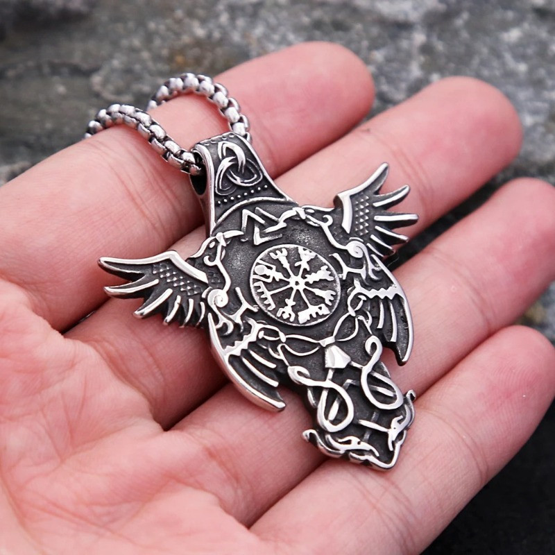 Pendentif Viking Heaume de Terreur et Corbeaux d’Odin