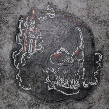 Vue Arriere Écusson Tête de Mort Faucheuse au Capuchon Pourpre, Pape Squelette et Croix de Bois - 29x26cm