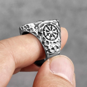 Bague Viking "Murmure des Neuf Mondes"