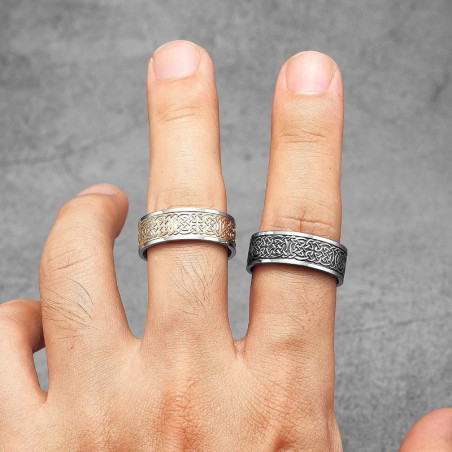 Vue portee Bague Viking Skuld - 2 couleurs au choix !