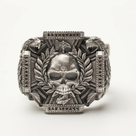 Magnifique Bague Tête de Mort « Blason du Conquérant »