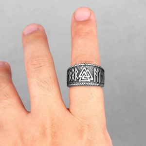 Vue portee Bague Viking "Écorce Éternelle"