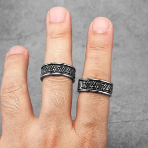 Vue portee Bague Viking Triangle d'Odin