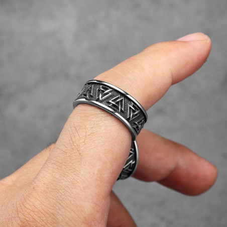 Vue portee Bague Viking Triangle d'Odin