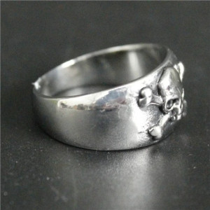 Vue Laterale Bague Tête de Mort « Pavillon Skull Pirate »