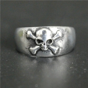 Avant Bague Tête de Mort « Pavillon Skull Pirate »