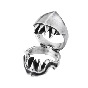Bague Tête de Mort « Mâchoire d’Acier »