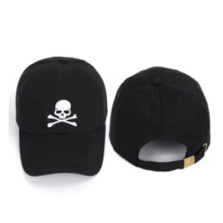 Casquette Tête de Mort Pirate - 2 couleurs beige et noir !