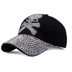 Casquette Tête de Mort Strass Couleur Noir