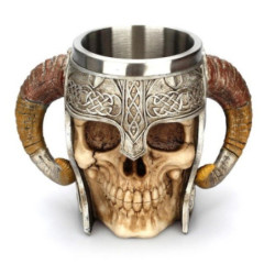 Vue face du Mug Tête de Mort Viking