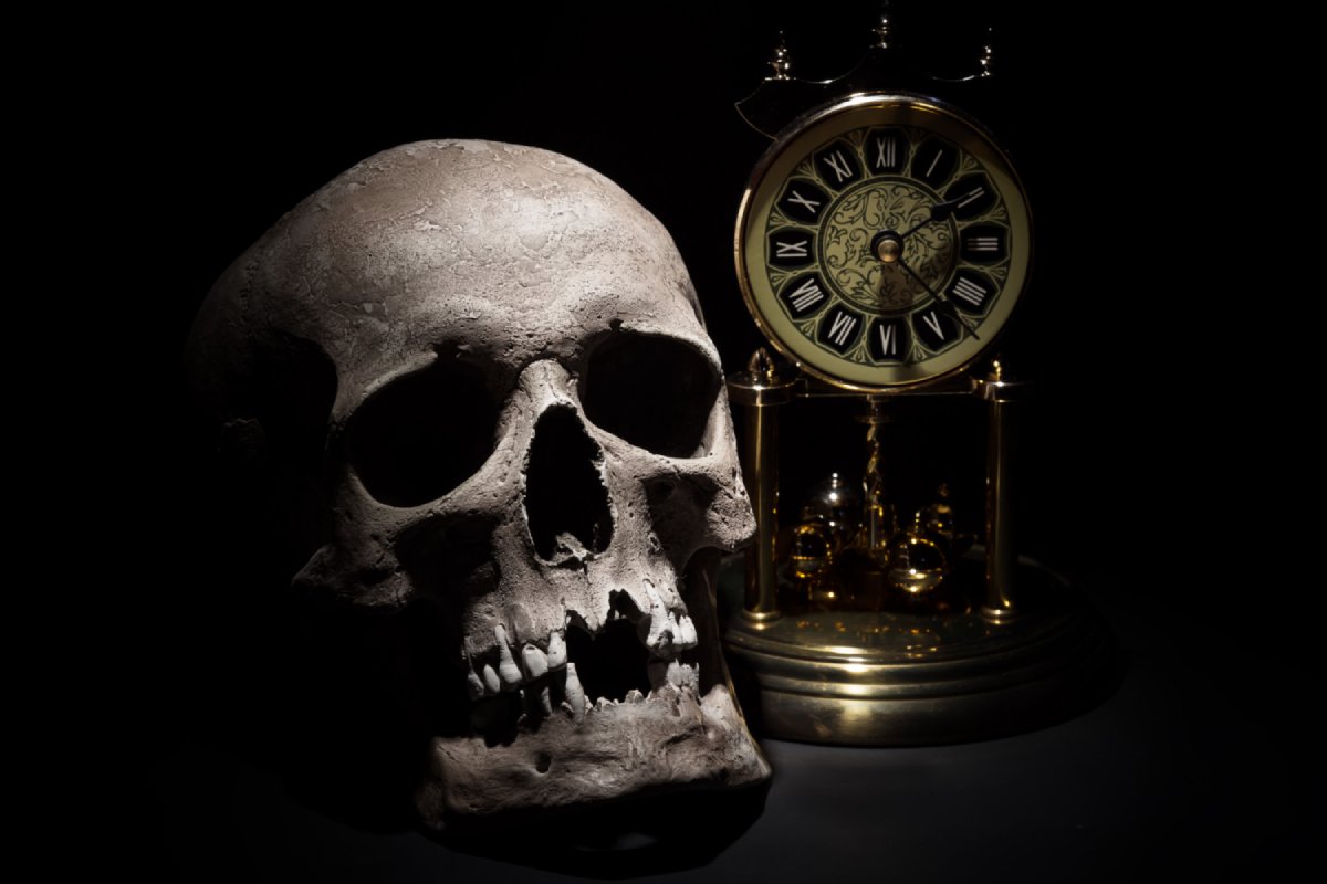 Comment choisir la meilleure horloge murale tête de mort pour votre intérieur
