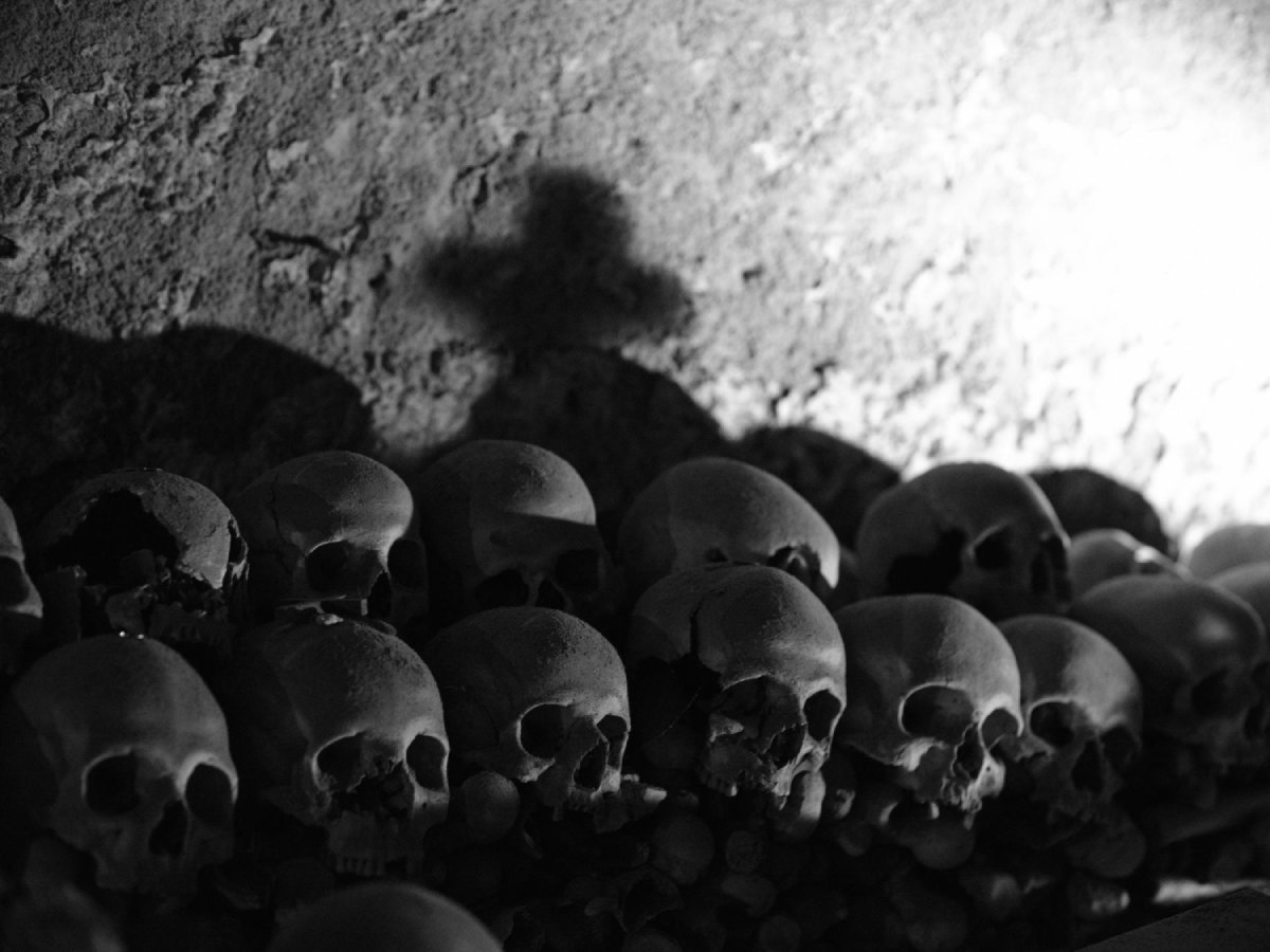 Comment entretenir et nettoyer une horloge murale tête de mort