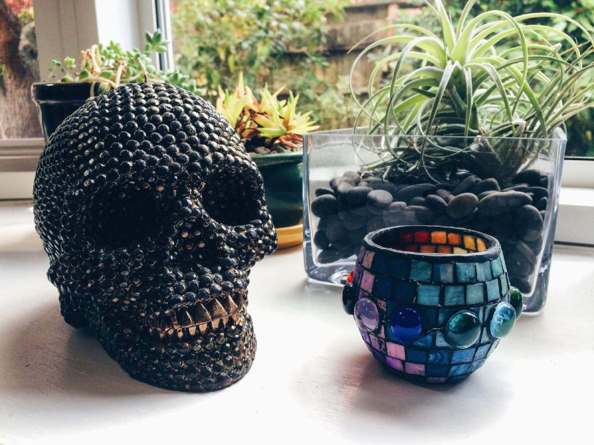 Comment intégrer des accessoires tête de mort dans sa déco