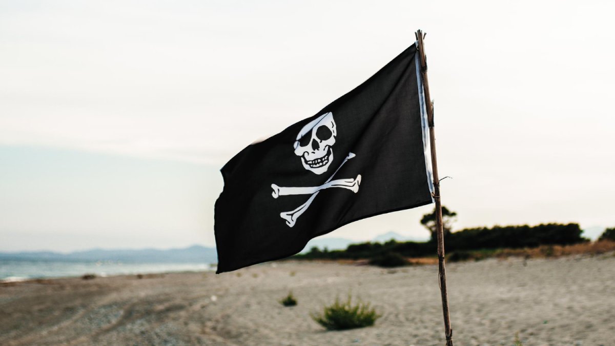 Comment le drapeau pirate est-il représenté dans la culture populaire