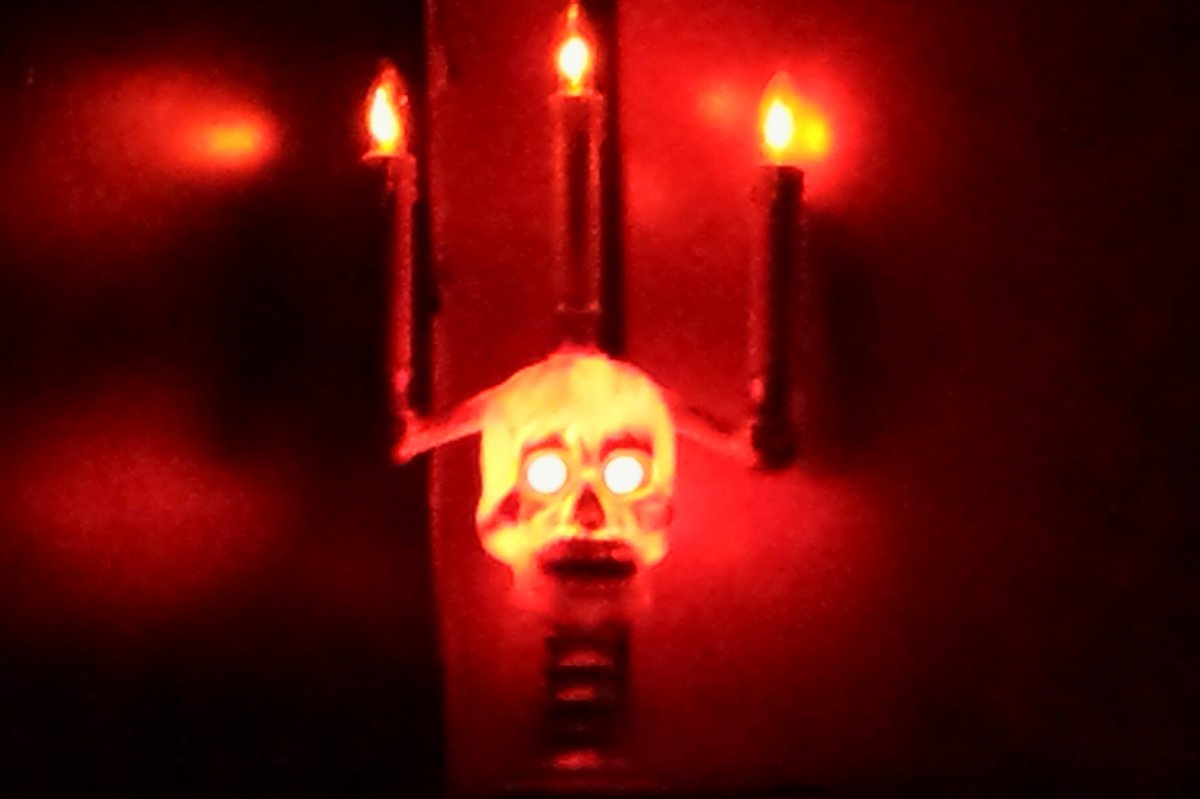 Où placer votre lampe tête de mort pour un maximum d'impact