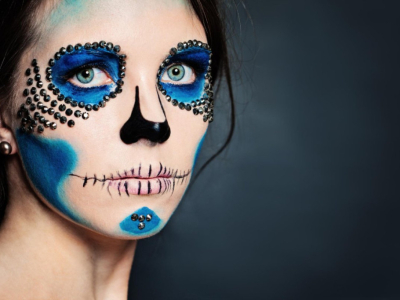 Tatouages, Déco, Cinéma : Comment la Calavera a Conquis la Pop Culture Mondiale